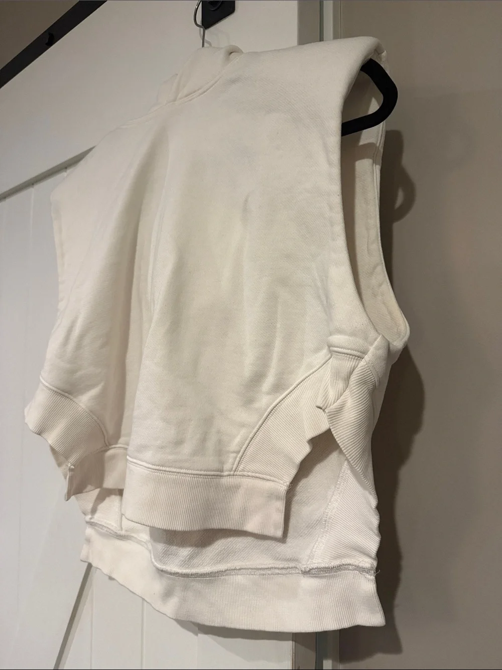 ALO 2-piece Cream Sleeveless Hoodie & Shorts Set